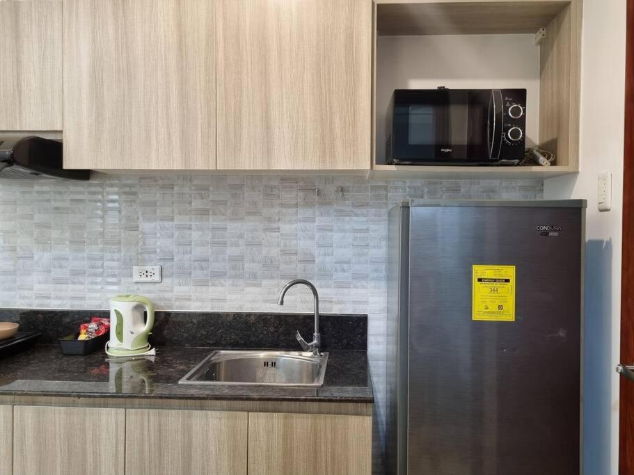 Apartment Chic Studio 5 Min Walk To Business Park/ayala