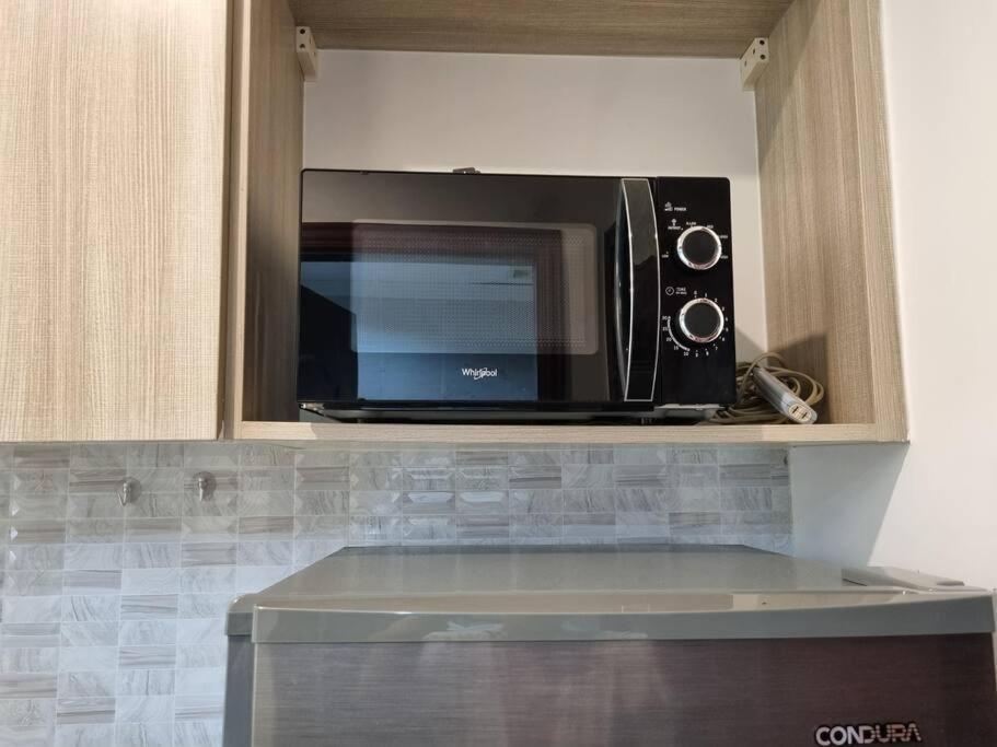 Chic Studio 5 Min Walk To Business Park/ayala Apartment Cebu